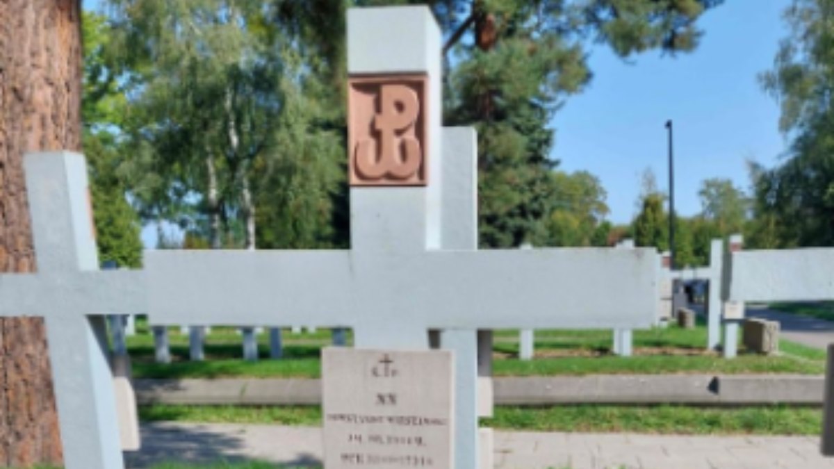 Через 82 года у «Рыся» и «Халинки» появились могилы — имени связной не знают до сих пор
