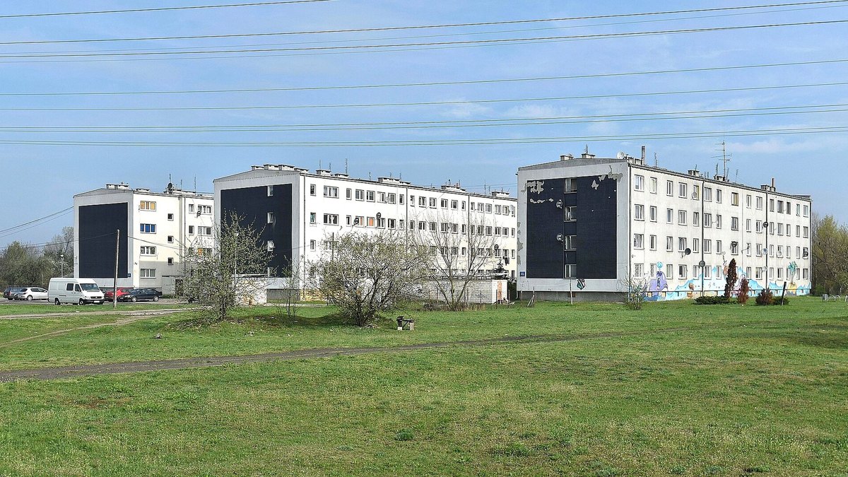 В Варшаве сносят «квартал ужасов» на Дудзярской: блоки на Праге-Полудне исчезнут за полгода